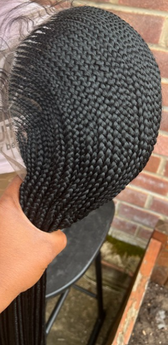 Perruque tressée passe mèche tous derrière